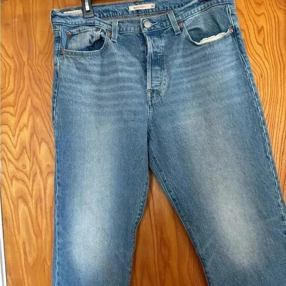 Levi’s Wedgie Medium Wash Size 32 - Picture 3 of 11
